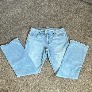 Old Navy Kicker Boot-Cut Jeans sz 12